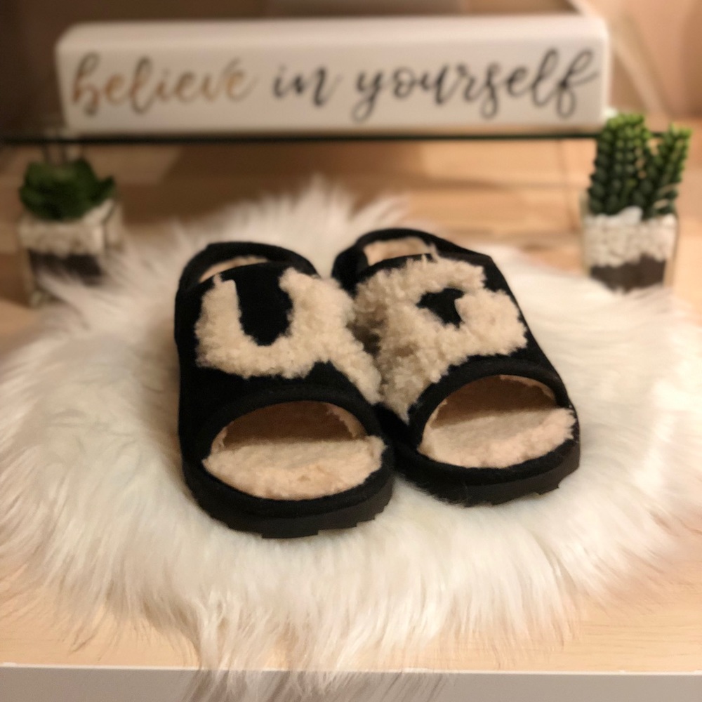 Girl Ugg’s size 11 black fuzzy sandals